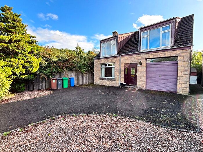 3 Bedroom Detached House For Sale In Holyrood Place, Dunfermline, KY12