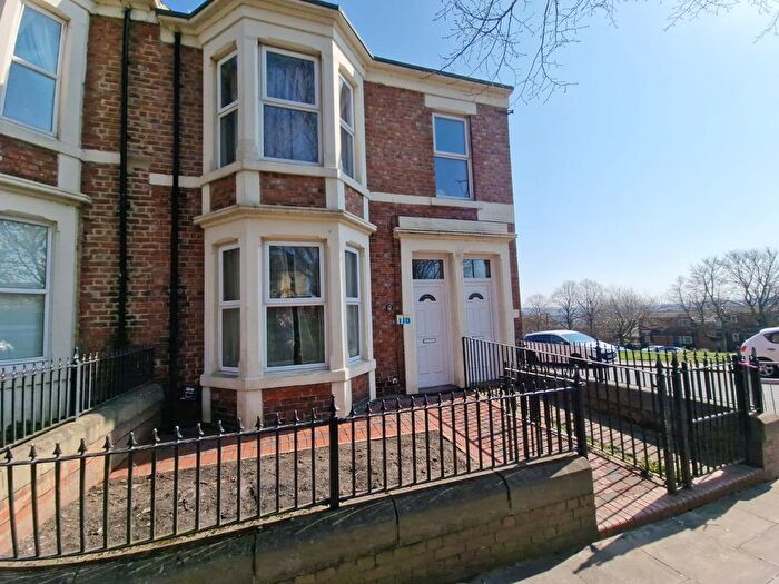 2 Bedroom Flat To Rent In Hugh Gardens, Newcastle Upon Tyne, NE4