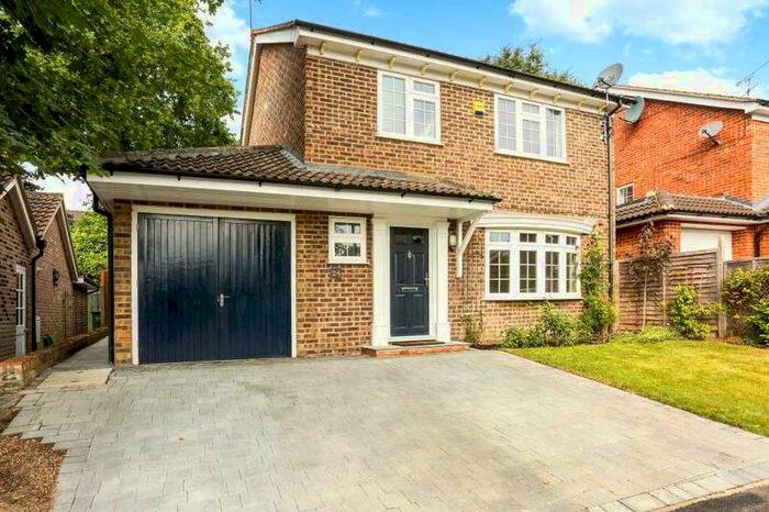 4 Bedroom Detached House To Rent In Chewter Lane, Windlesham, Surrey, GU20