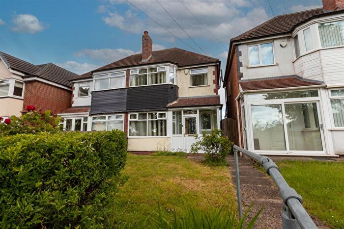 3 Bedroom Semi-Detached House For Sale In Rectory Park Road, Sheldon, Birmingham, B26