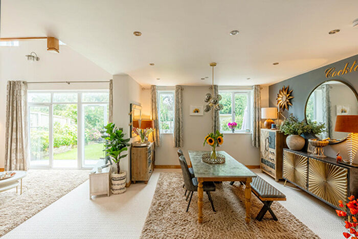 4 Bedroom Detached House For Sale In Crantock Drive, Almondsbury, Bristol, BS32