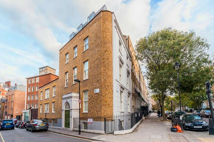 2 Bedroom Flat To Rent In John Street, London, WC1N