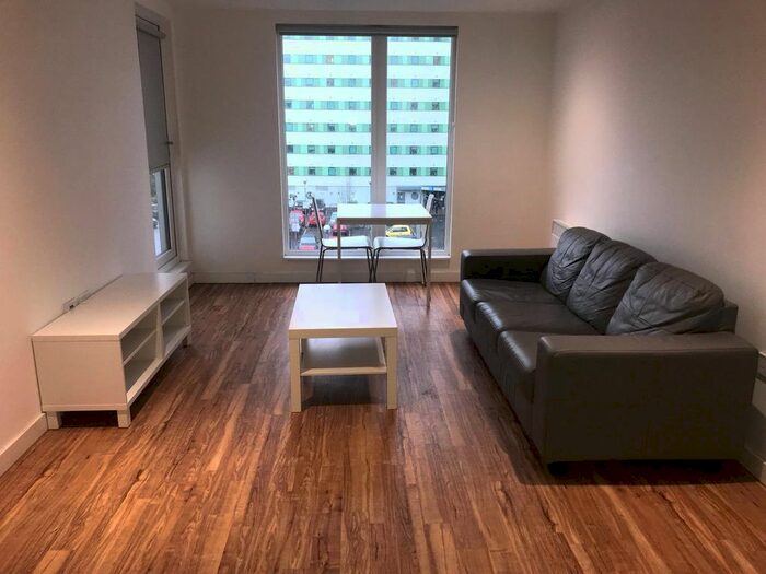2 Bedroom Flat To Rent In The Exchange, Elmira Way, Salford, M5