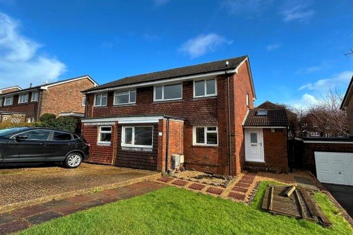 3 Bedroom Property To Rent In Fermor Way, Crowborough, TN6