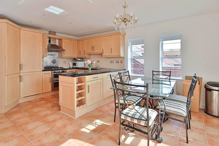 2 Bedroom Flat To Rent In Brabham Court, Worcester Park, KT4