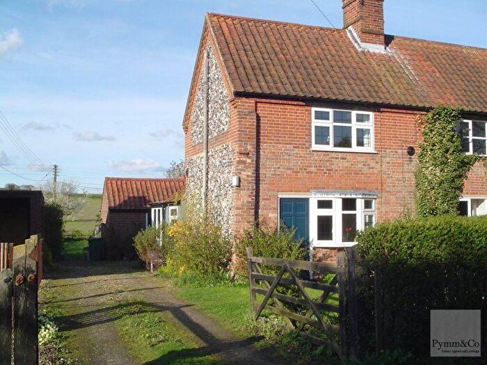 2 Bedroom Cottage To Rent In The Street, Ringland, NR8