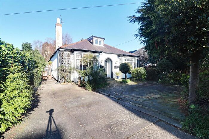 3 Bedroom Detached Bungalow For Sale In Hawthorne Avenue, Willerby, Hull, HU10