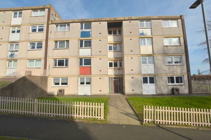 2 Bedroom Flat To Rent In Maxwell Place, Coatbridge, ML5
