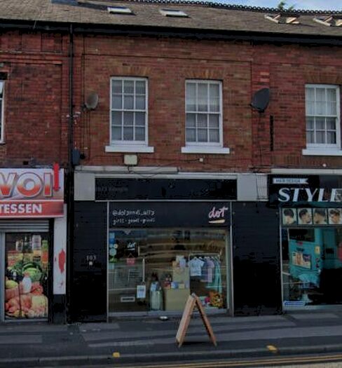 2 Bedroom Flat To Rent In Manchester Road, Altrincham, Cheshire, WA14