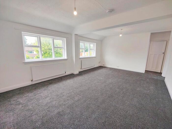 4 Bedroom Flat To Rent In Hermitage Road, Solihull, B91