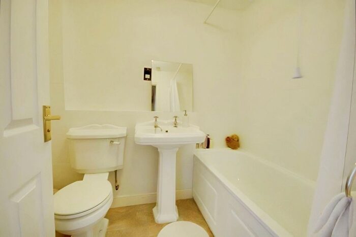 1 Bedroom Flat For Sale In Scammell Way, Watford, WD18