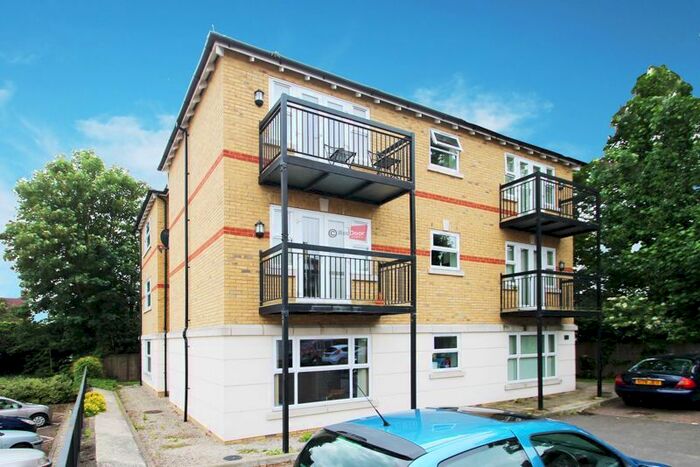 2 Bedroom Flat To Rent In Tonbridge Road, Maidstone, ME16