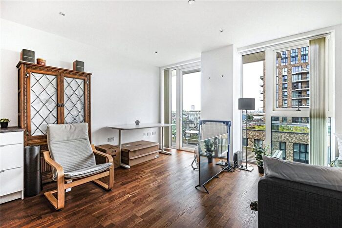 2 Bedroom Flat For Sale In Victory Parade, London, SE18