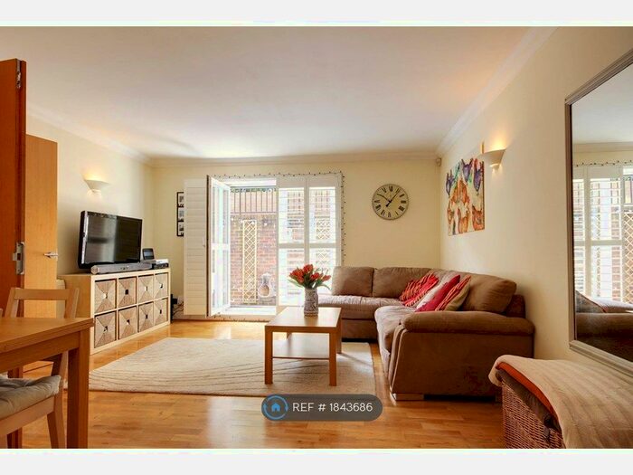 2 Bedroom Flat To Rent In Melville Place, London, N1