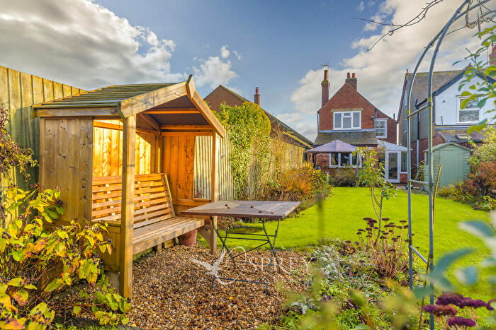 3 Bedroom Detached House For Sale In Brooke Road, Oakham, LE15