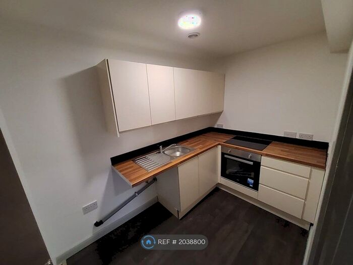1 Bedroom Flat To Rent In Drake Street, Rochdale, OL16