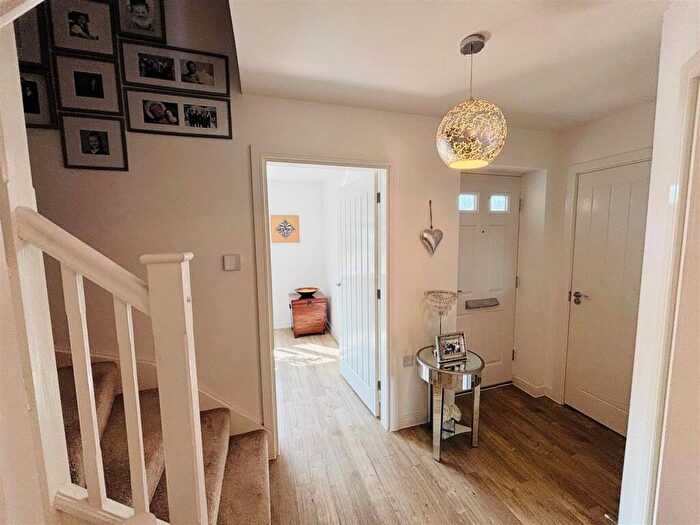 4 Bedroom Detached House For Sale In Telford Drive, Melksham, SN12