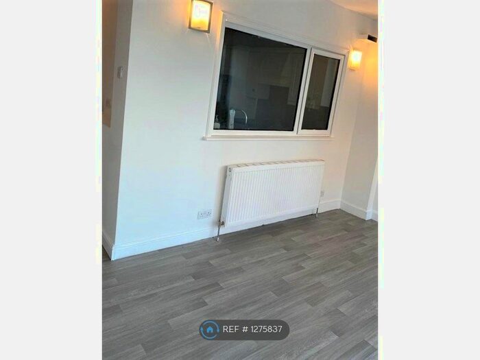 3 Bedroom Terraced House To Rent In St. Peter's Road, London N9