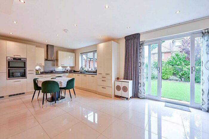 4 Bedroom Detached House For Sale In Jopling Road, Bisley, Woking, GU24