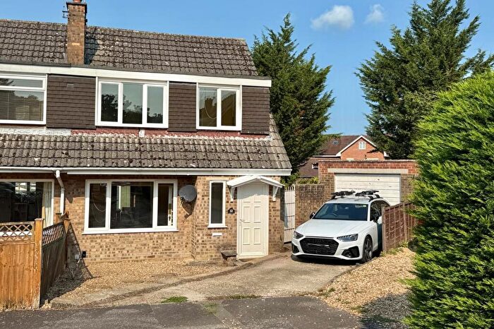3 Bedroom Semi-Detached House For Sale In Ringwood, BH24