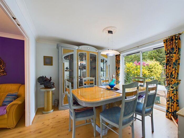 4 Bedroom Detached House For Sale In The Spinney, High Wycombe, HP11