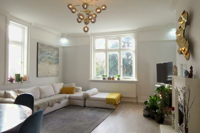 2 Bedroom Apartment To Rent In Crystal Palace Park Road, Sydenham, London, SE26