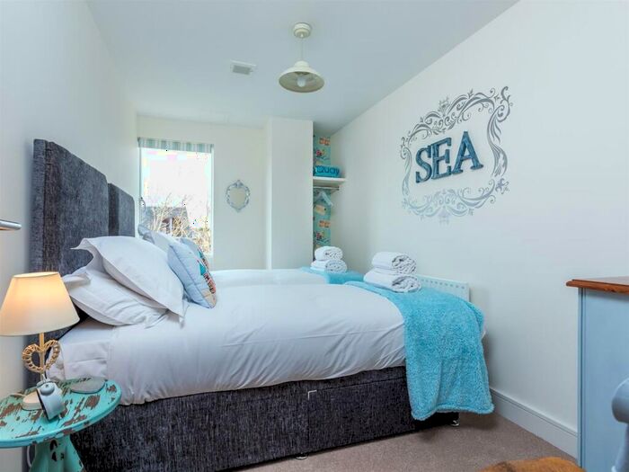 2 Bedroom Apartment To Rent In High Street, Poole, BH15