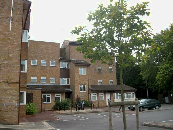 2 Bedroom Flat To Rent In Yonge Close, Eastleigh, Hampshire, SO50