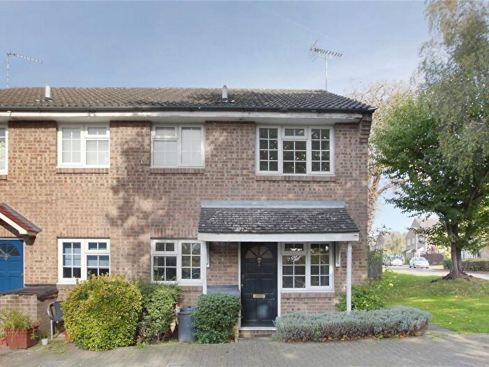 1 Bedroom Terraced House To Rent In College Gardens, London, SW17