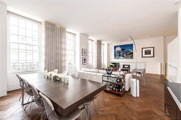 2 Bedroom Flat To Rent In New Cavendish Street, London, W1W