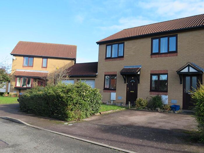 2 Bedroom House To Rent In Browns Wood, Milton Keynes, MK7