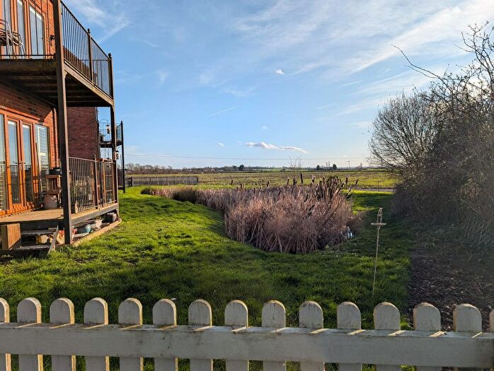 2 Bedroom Flat For Sale In Peacocks Launde, Claypole, Newark, NG23