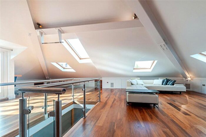 3 Bedroom Flat To Rent In Buckland Crescent, Belsize Park, NW3