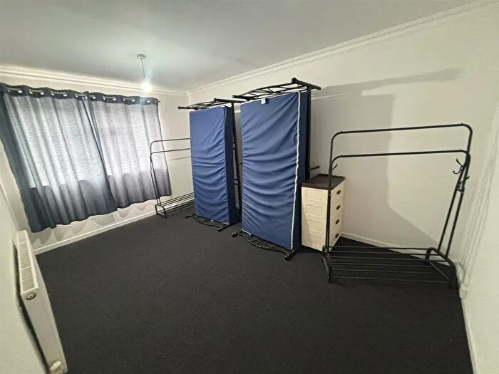 3 Bedroom End Terrace House To Rent In Alderford Close, Wolverhampton, WV8