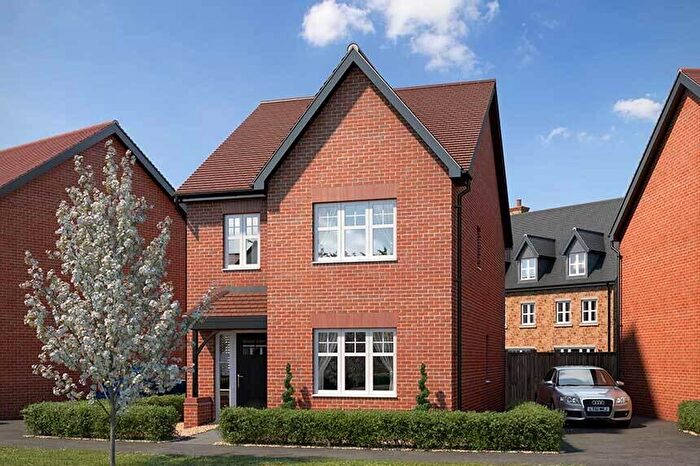 4 Bedroom Detached House For Sale In Watermill Way, Northampton, NN4