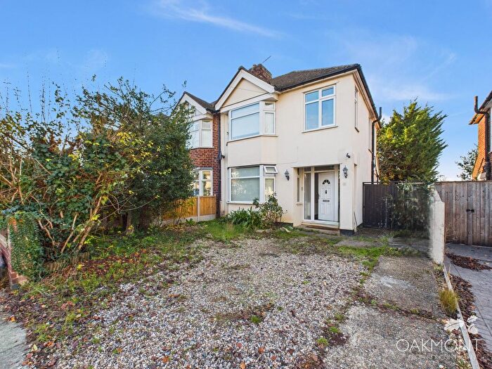 3 Bedroom Semi-Detached House For Sale In Longfield Road, Chelmsford, CM2