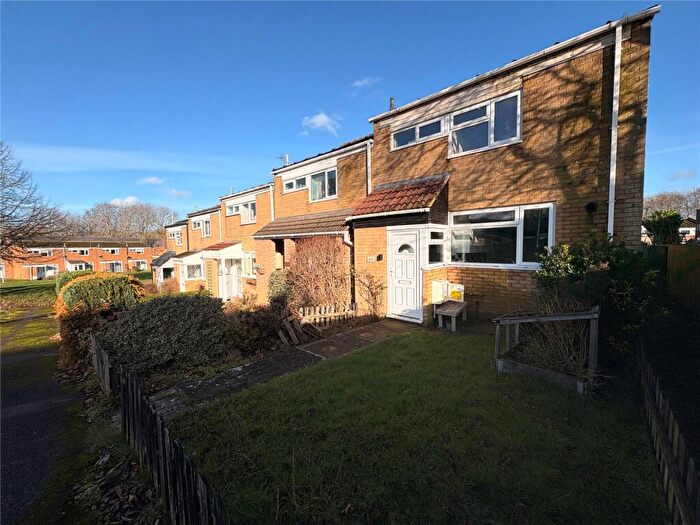 3 Bedroom End Of Terrace House For Sale In The Medway, Daventry, Northamptonshire, NN11