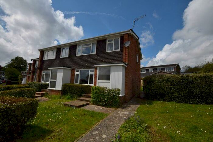 3 Bedroom Semi-Detached House To Rent In Alton, GU34
