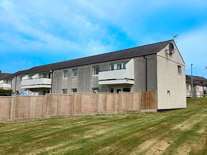 2 Bedroom Apartment To Rent In Bryn Llwyn, Penygroes, Caernarfon, Gwynedd, LL54