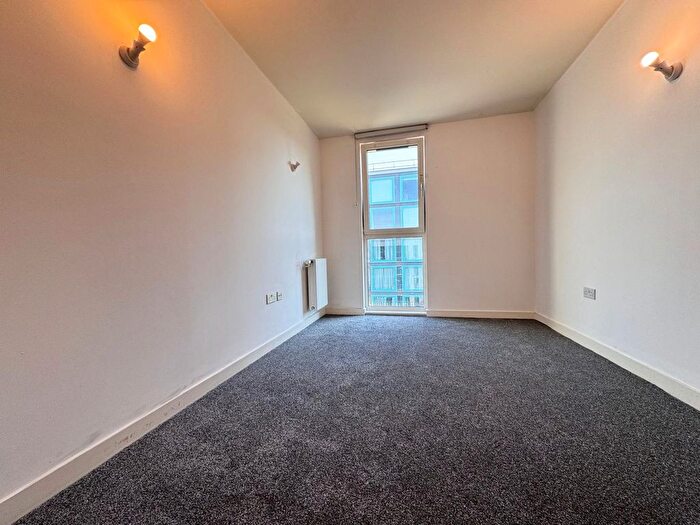 1 Bedroom Flat To Rent In Cardinal Building, High Village Point, Station Approach, Hayes, UB3