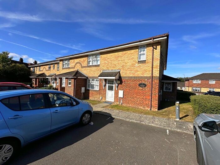 1 Bedroom Maisonette To Rent In Cardinal Court, Earls Meade, Luton, LU2