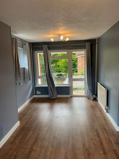 2 Bedroom Flat To Rent In Turbary Park Avenue, Bournemouth, BH11