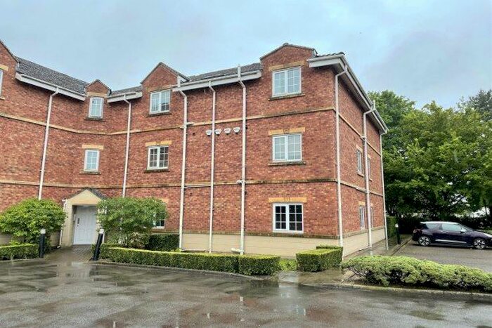 2 Bedroom Flat To Rent In Fairfield Court, York, YO24