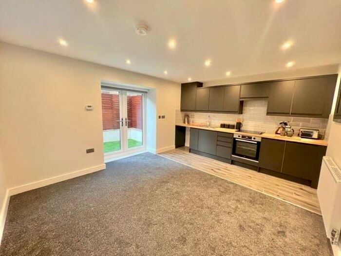 3 Bedroom End Of Terrace House To Rent In Wellington Street, Wilsden, Bradford, BD15