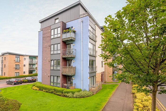 3 Bedroom Flat To Rent In East Pilton Farm Avenue, Fettes, Edinburgh, EH5