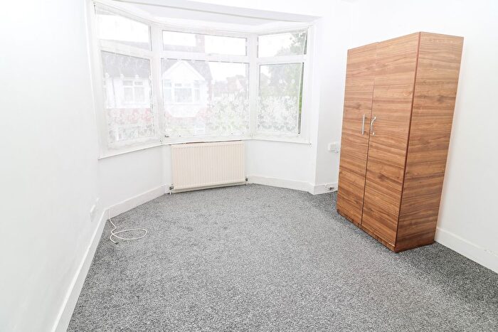 3 Bedroom Maisonette To Rent In Marlborough Close, Colliers Wood, SW19