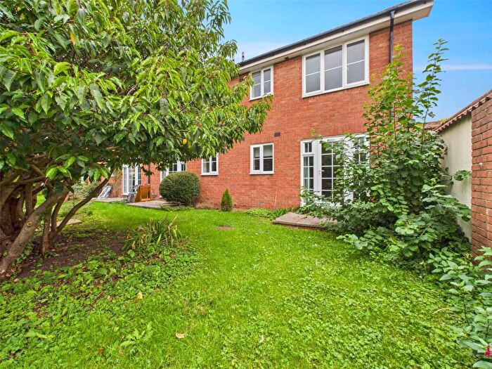 1 Bedroom Apartment For Sale In Anxey Way, Haddenham, Aylesbury, Buckinghamshire, HP17