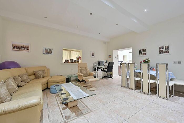 2 Bedroom Flat For Sale In Connaught House, Royal Connaught Drive, Bushey, WD23