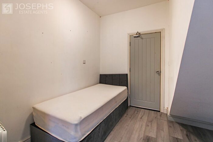 1 Bedroom Flat To Rent In Deane Church Lane, Bolton, BL3