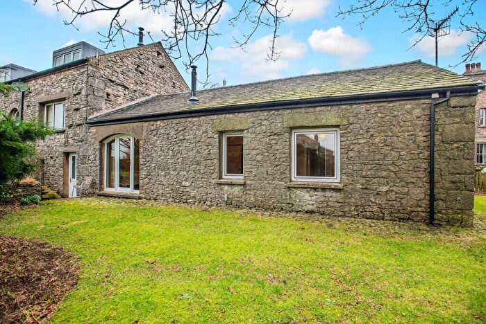 2 Bedroom Barn Conversion For Sale In Limefield Cottages, Farleton, LA6